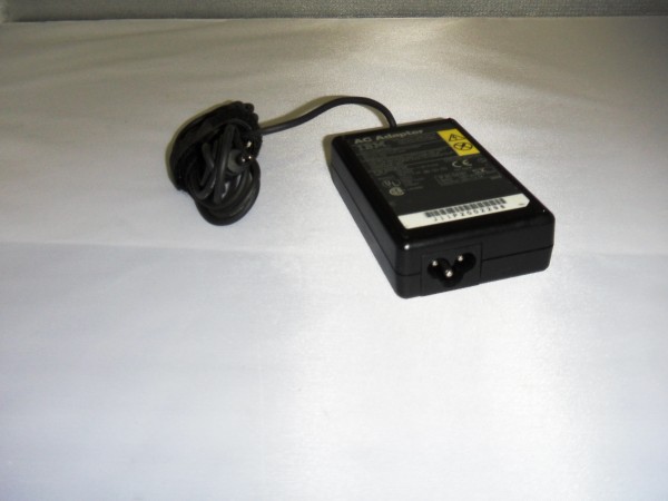 IBM Lenovo Netzteil Ladegerät AC Adapter 35W 16,0V 2,2A 85G6734 B *3