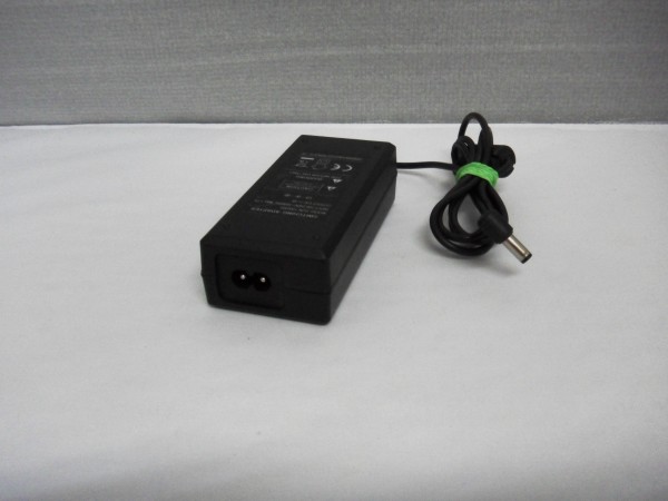 Sun Netzteil Ladegerät AC Adapter 36W 12V 3A SUN-1200300 B *39