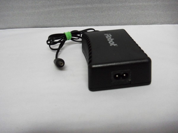 IRobot Netzteil Ladegerät AC Adapter 17W 22V 0,6A 11296 B *40