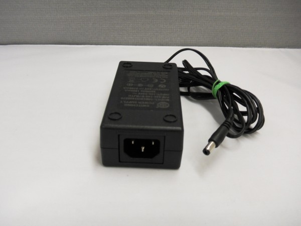 Ten Pao Netzteil Ladegerät AC Adapter 65W 24V 2,7A S065BQ2400270 B 36