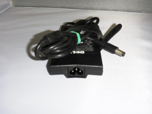 Dell Netzteil Ladegerät AC Adapter 90W 19,5V 4,62A HA90PE1-00 B 34
