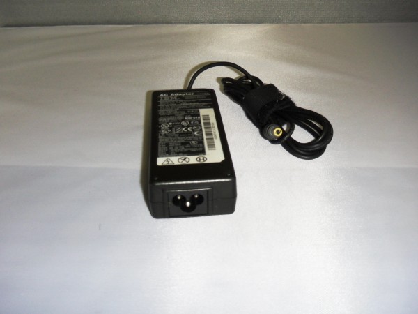 IBM Lenovo Netzteil Ladegerät AC Adapter 72W 16,0V 4,5A 02K6751 B *3