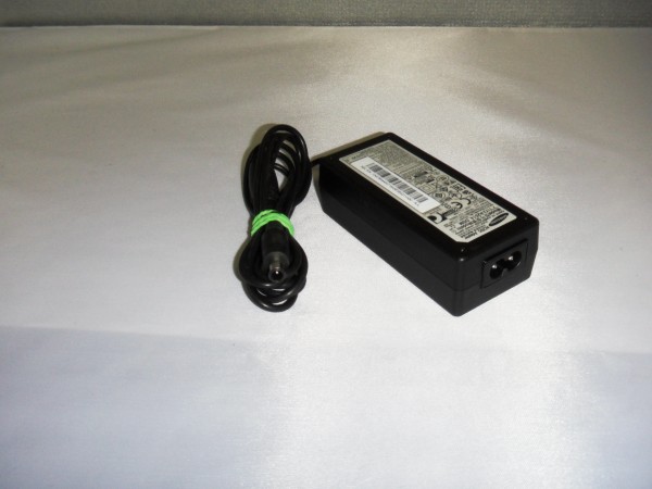 Samsung Netzteil Ladegerät AC Adapter 25W 14,0V 1,78A A2514DSM B *5