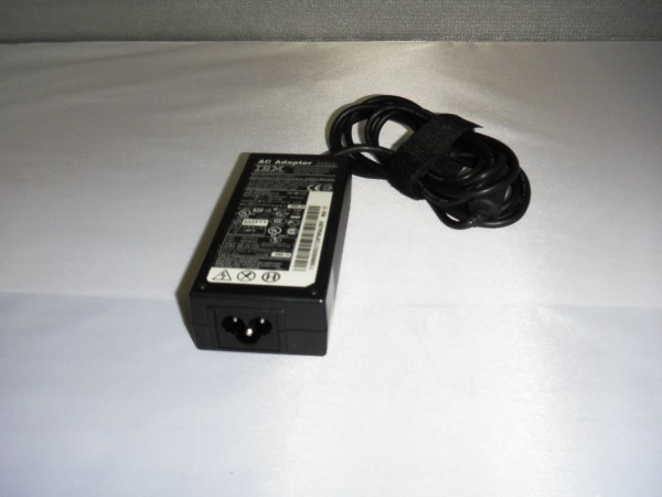 IBM Lenovo Netzteil Ladegerät AC Adapter 72W 16,0V 4,5A 93P5017 B *2