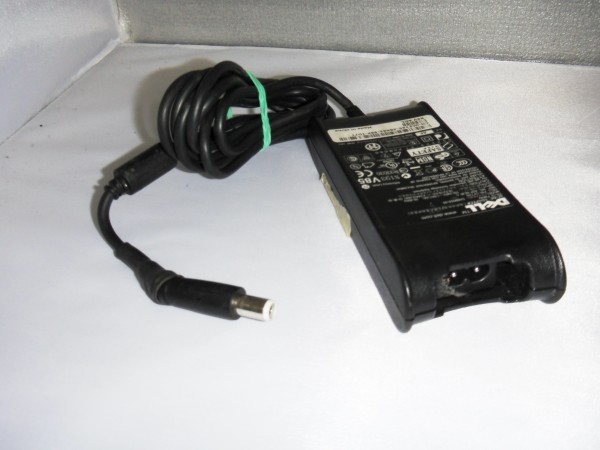 Dell Netzteil Ladegerät AC Adapter 65W 19,5V 3,34A DA65NS0-00 B 34