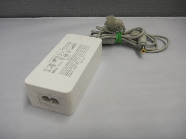 Innergie Netzteil Ladegerät AC Adapter 65W 19V 3,42A ADP-65WH white B *25