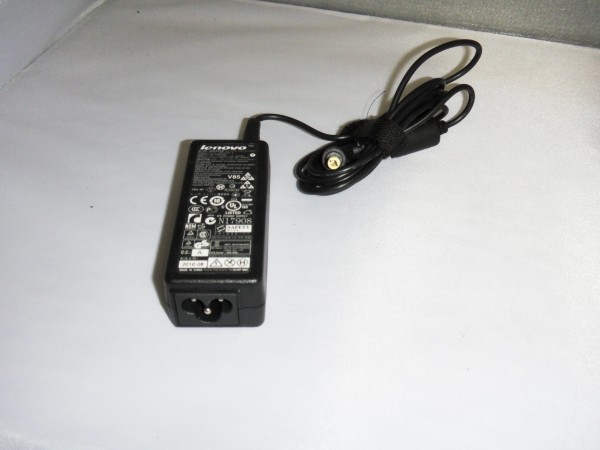 Lenovo Netzteil Ladegerät AC Adapter 40W 20V 2,0A 36001806 B *27