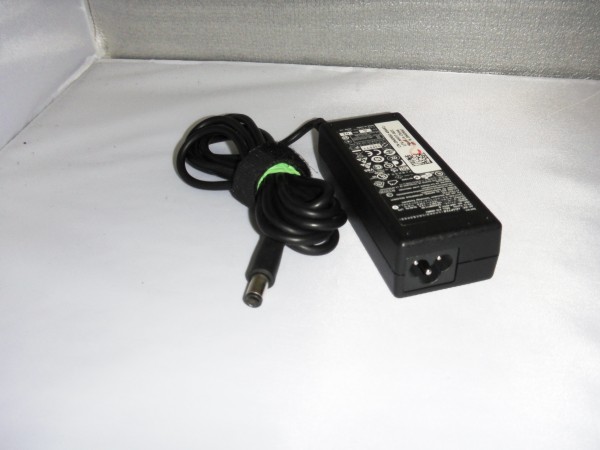 Dell Netzteil Ladegerät AC Adapter 65W 19,5V 3,34A DA65NM111-00 B *32